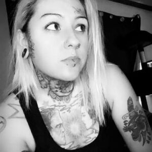 Meet your Posher, Ayla